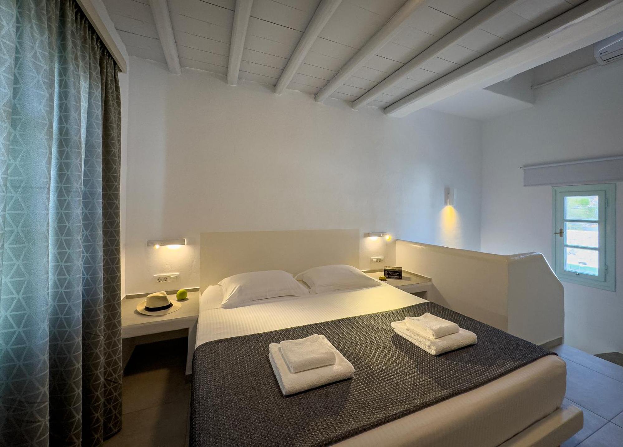 Aneton Residences Folegandros 카라보스타시 외부 사진