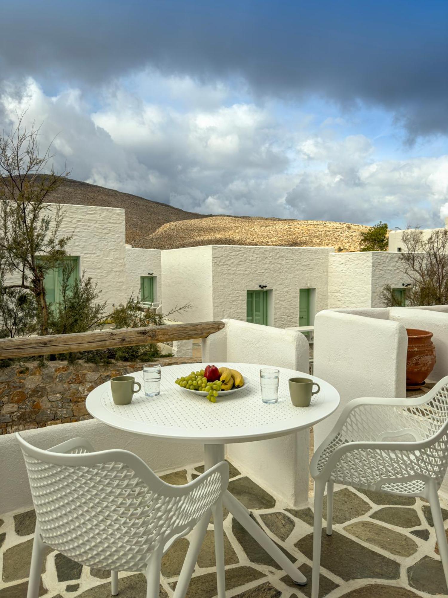 Aneton Residences Folegandros 카라보스타시 외부 사진